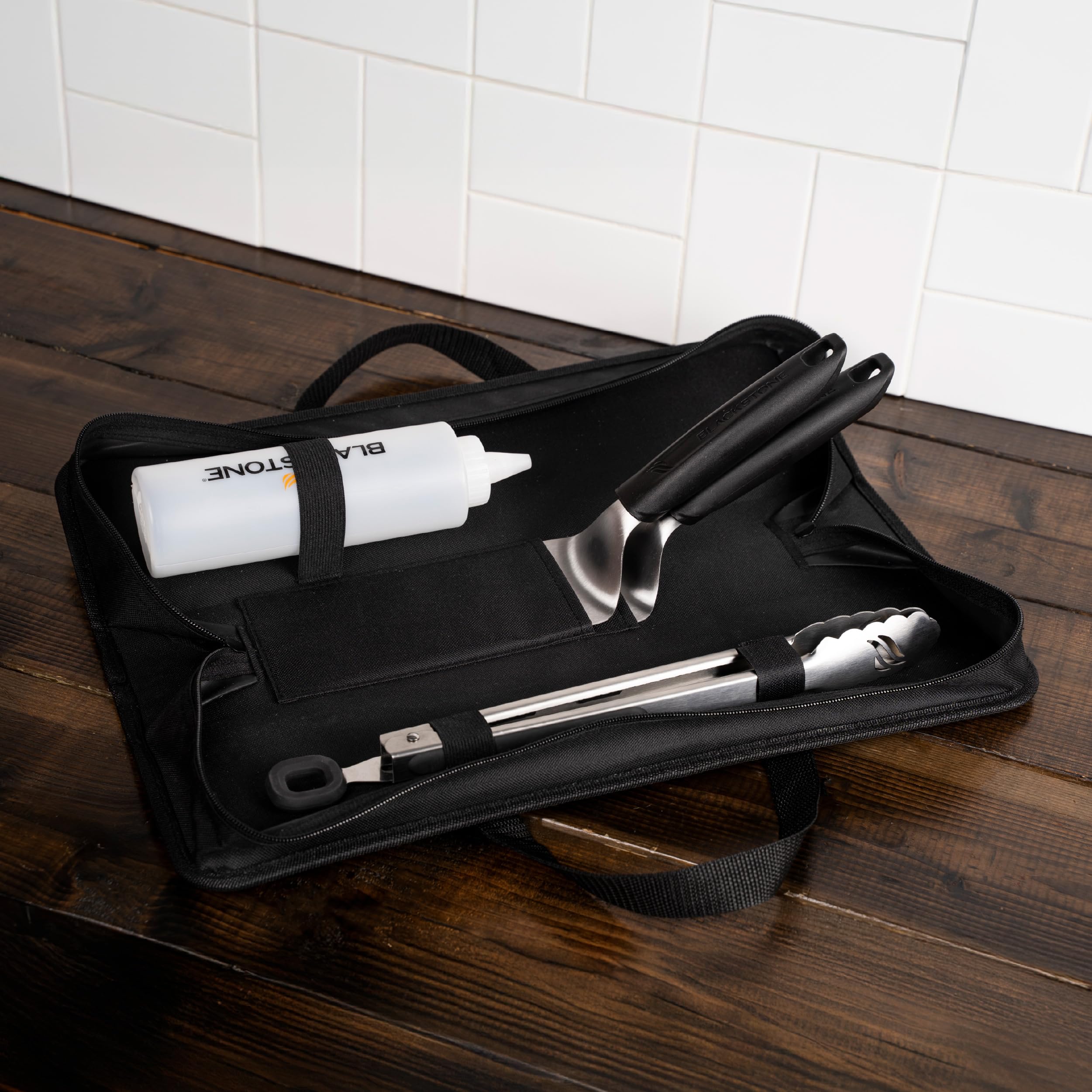 Blackstone 16 oz squeeze bottle for controlled oiling and cleaning on the griddle.