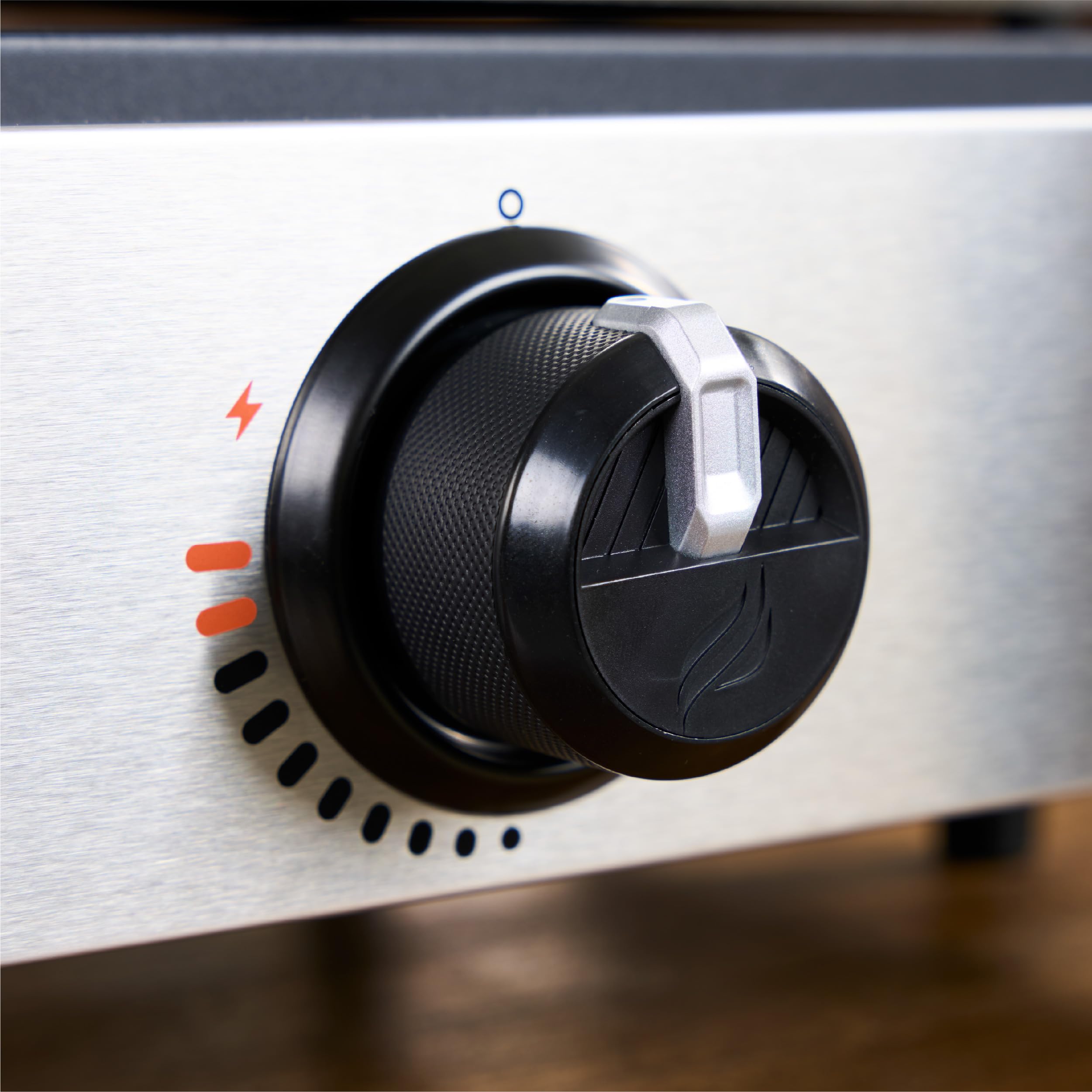 Blackstone piezo ignition enables quick starts for outdoor cooking