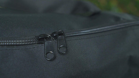 Blackstone 5076 weather-resistant bag protects your griddle outdoors.