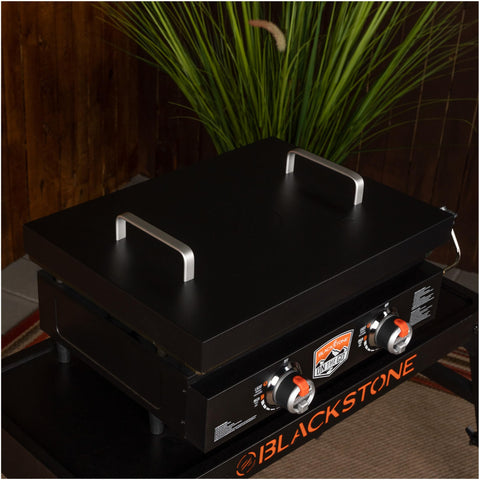 Blackstone 5079 powder-coated finish adds durability and simple cleanup.