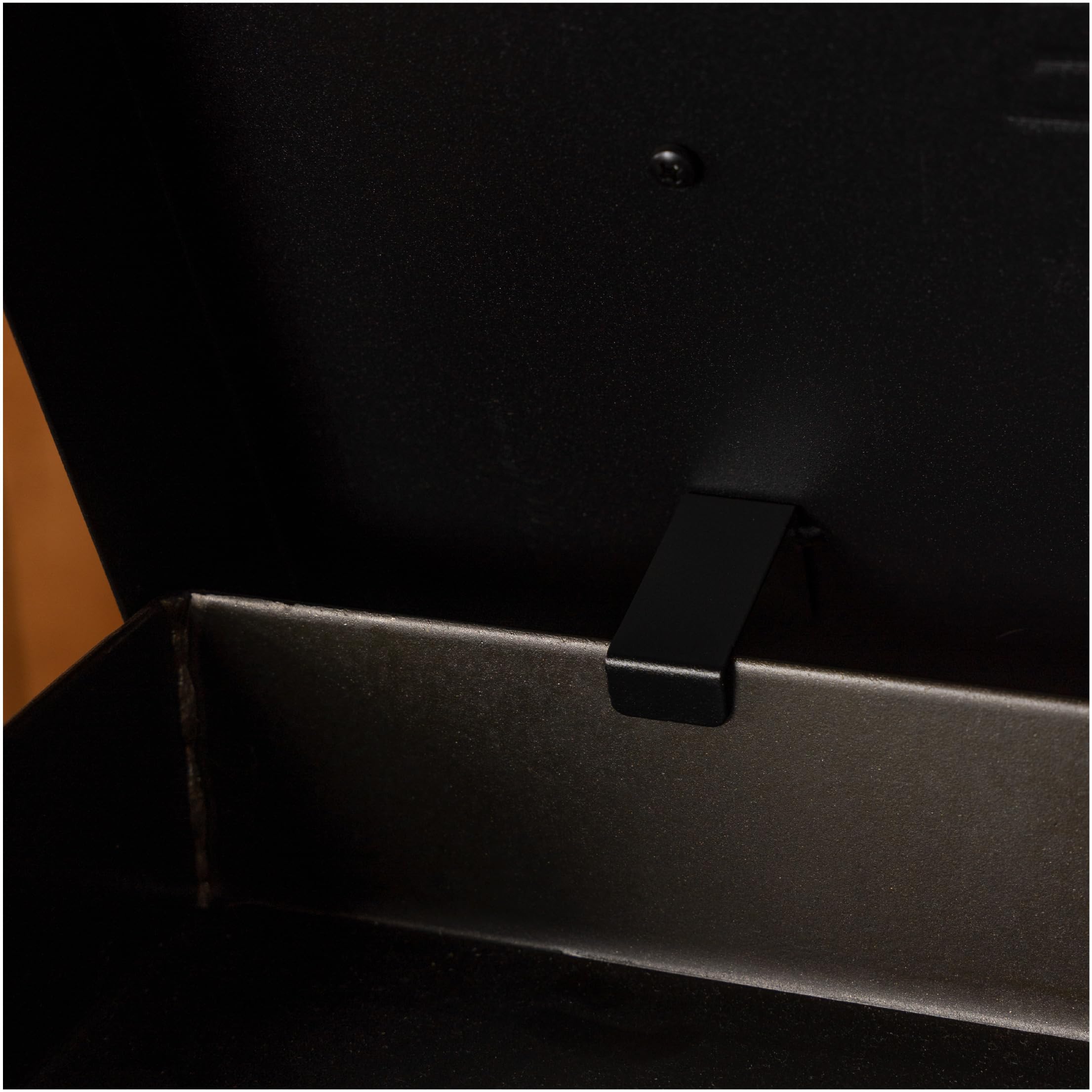 Blackstone 5079 protective hood shields from rain and cooking odors.