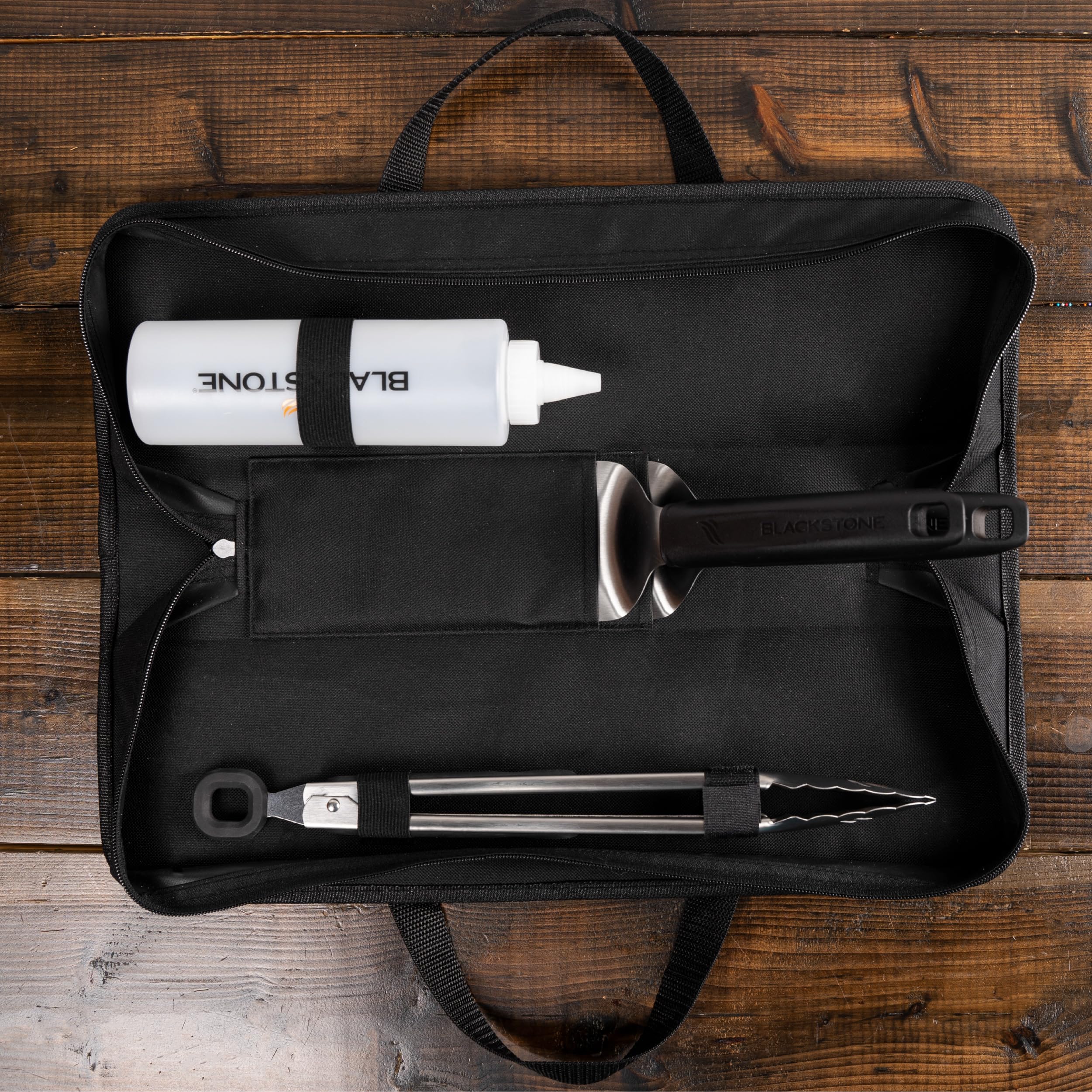 Blackstone heat-resistant plastic handles offer safe cooking comfort.