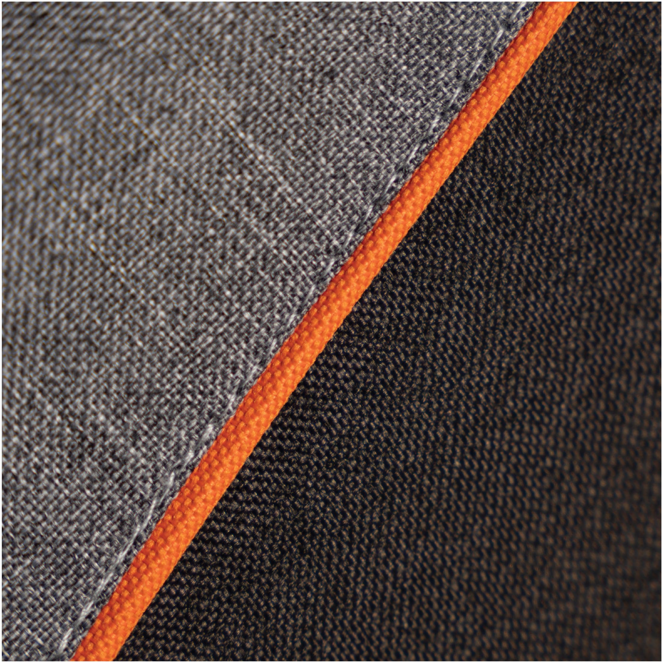 Blackstone pizza oven cover reinforced-stitching adds durability for busy grilling sessions.