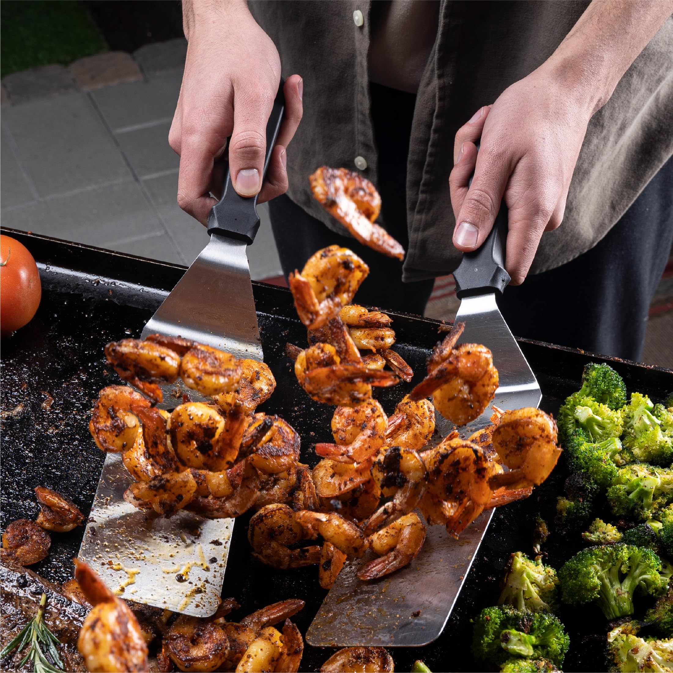 Blackstone Pro 22Piece tool kit 16-inch fork for precise grilling