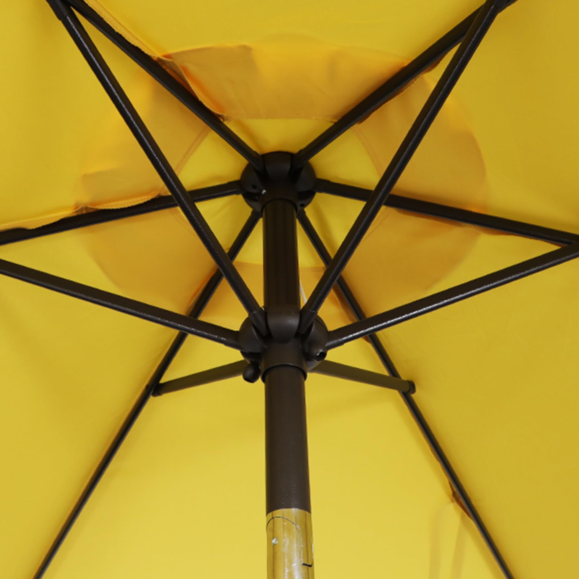 Blissun 7-5ft patio umbrella vented canopy improves airflow for cooler lounging.