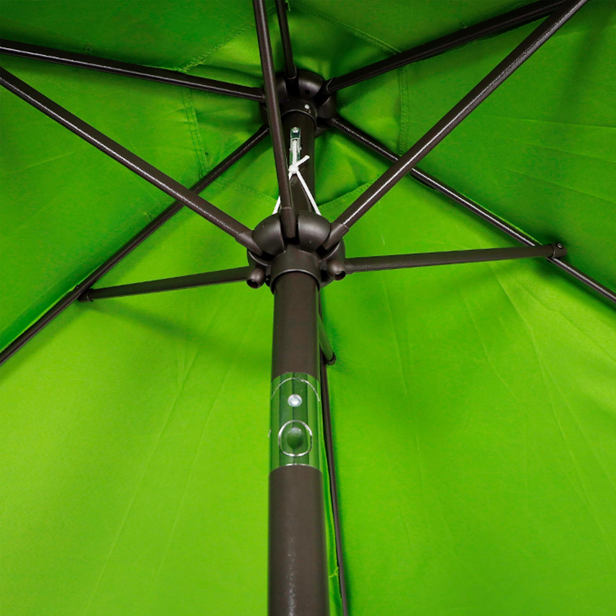 Blissun waterproof fabric provides UV protection for sunny hours.