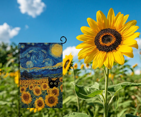 BLKWHT Double-sided print showing the same design on both sides for versatile viewing.