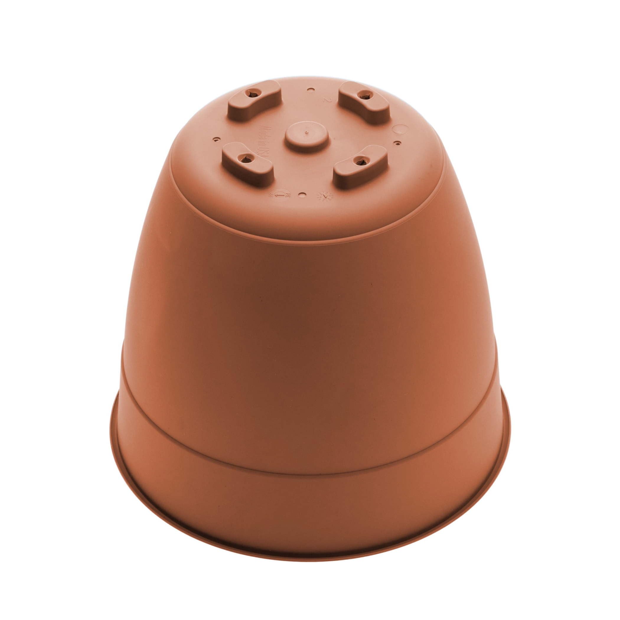 Bloem Dayton indoor-outdoor planter supports versatile placement and easy maintenance.