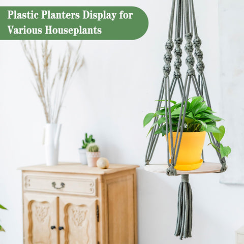 Bluckincle 4.7-inch plastic planters are lightweight yet sturdy.