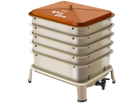 Blütezeit compact worm bin suitable for indoor and outdoor spaces.