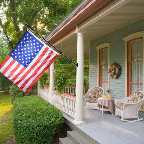BONWIN weather-ready flag pole kit for outdoor use.
