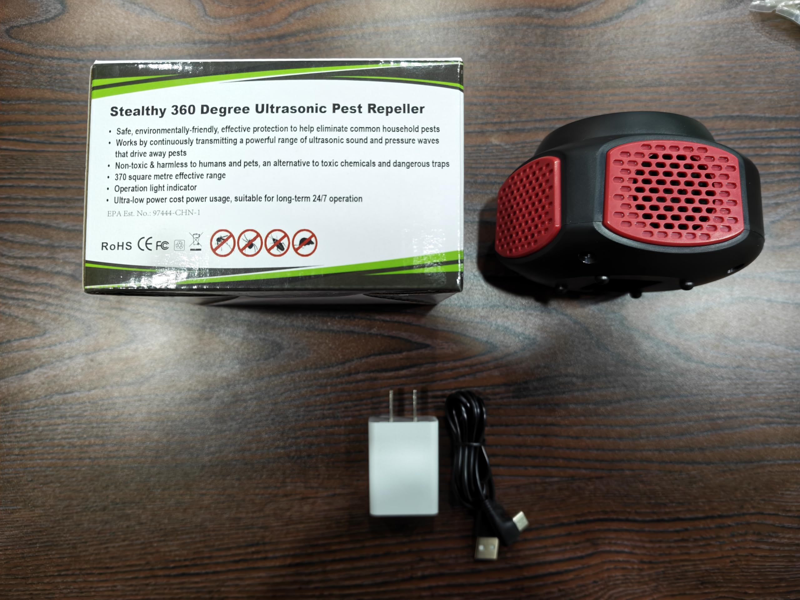 LED indicators on BORHOOD pest repellent signal operation without noise