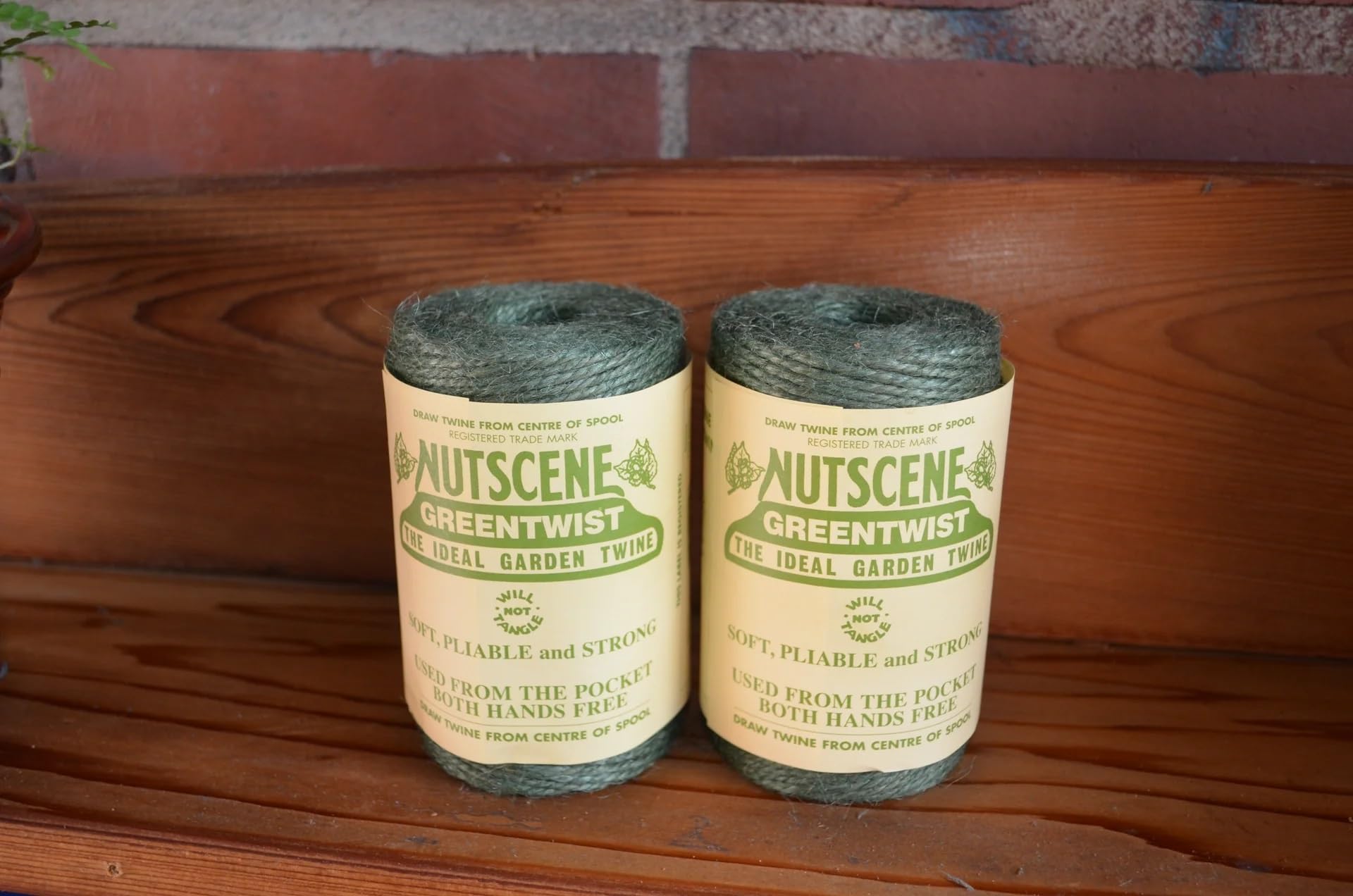 Bosmere Nutscene 394 feet per spool, durable natural jute for garden and craft tasks.