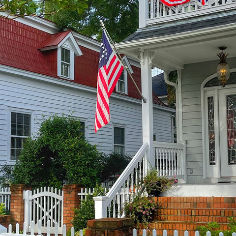 Bradford Betsy Ross flag double-stitched edges reduce fraying