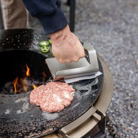 Breeo Griddle Press easy-clean design simplifies maintenance after cooking.