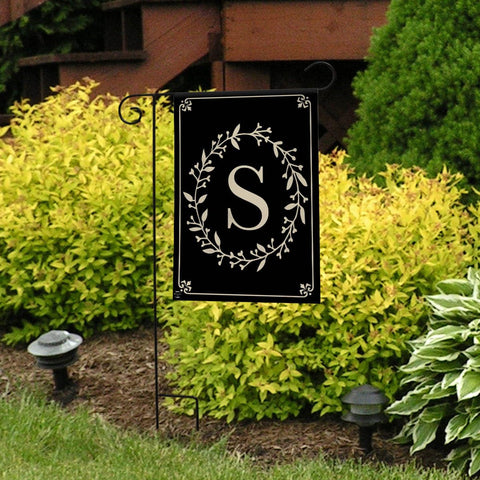 Briarwood Lane all-weather polyester fabric provides fade resistance for outdoor display
