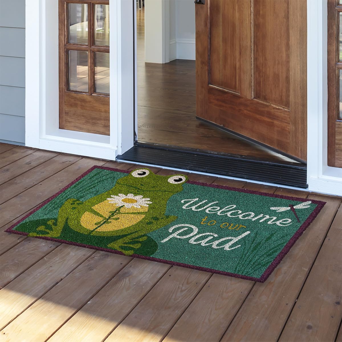 Briarwood Lane Daisy Frog Summer coir doormat texture detail highlighting natural fibers that trap debris outside.