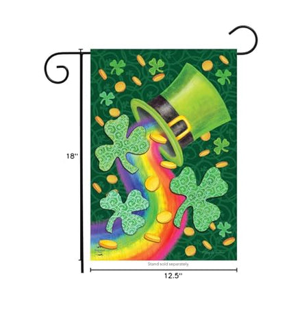 Briarwood Lane St. Patrick's Luck flag sleeve details for stand compatibility