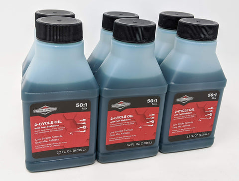 Briggs & Stratton 2-cycle oil bottle for clean premix lubrication and easy engine fueling