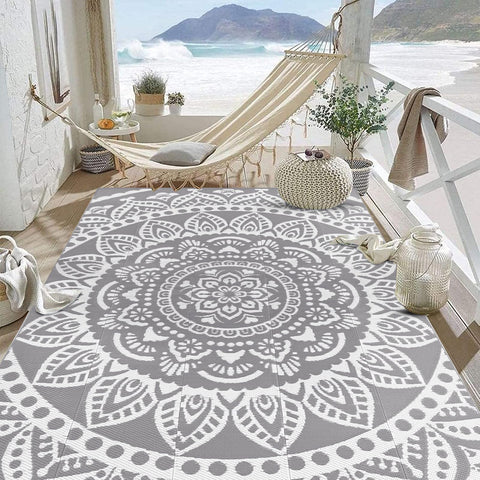Bsmathom UV-stabilized outdoor mat withstands sun and fading for long outdoor use.