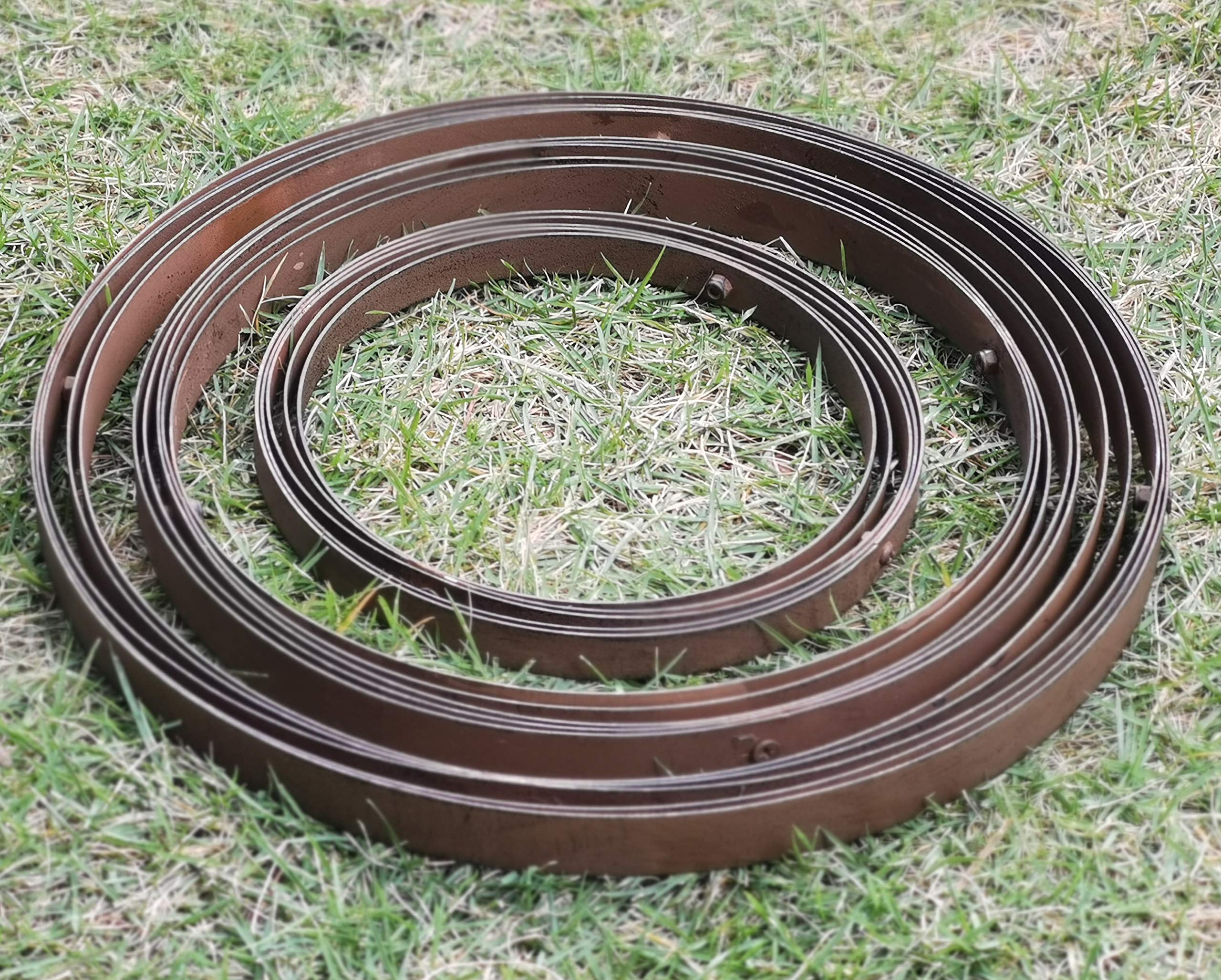 BSTGIFTS collapsible metal garden sphere unfurls easily for quick repositioning.