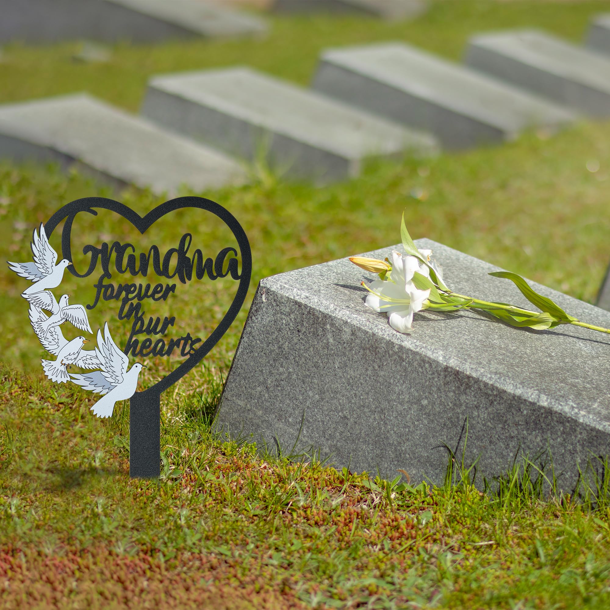 BUoonyer commemorative sign for yards and cemeteries, expressing remembrance.