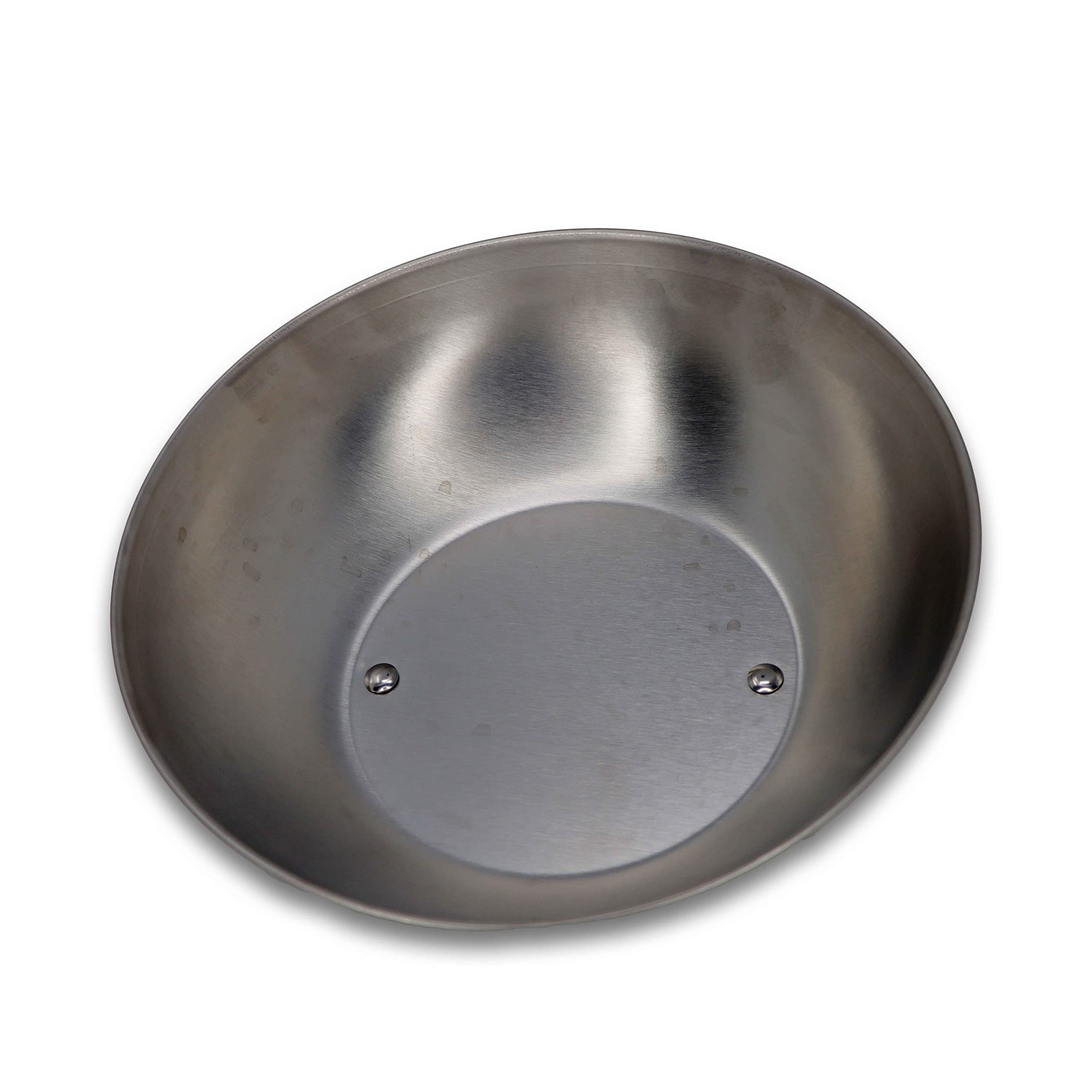 Burger Iron Sasquash stainless steel cover keeps foods warm during serving.