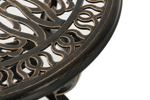 C G Patio Casa lattice center shelf adds decorative detail and extra support