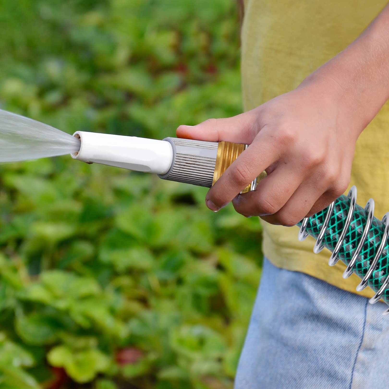 CABAX easy gripper attachment simplifies connecting and disconnecting hoses