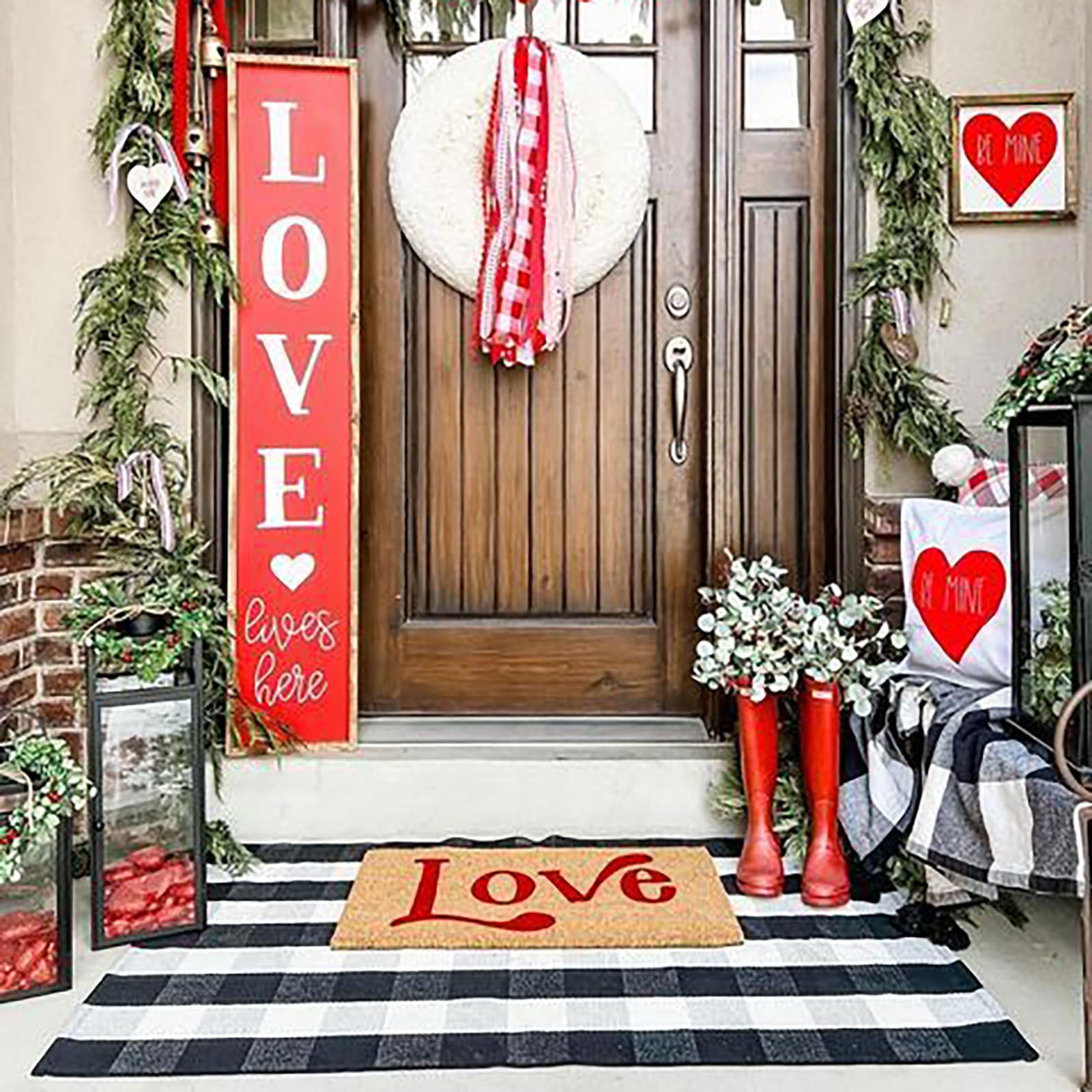 CAINANEL buffalo plaid outdoor rug machine-washable material for easy cleaning.