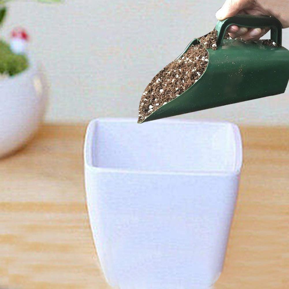 CALIDAKA multi-purpose-tool is ideal for potting, fertilizing, and indoor duties
