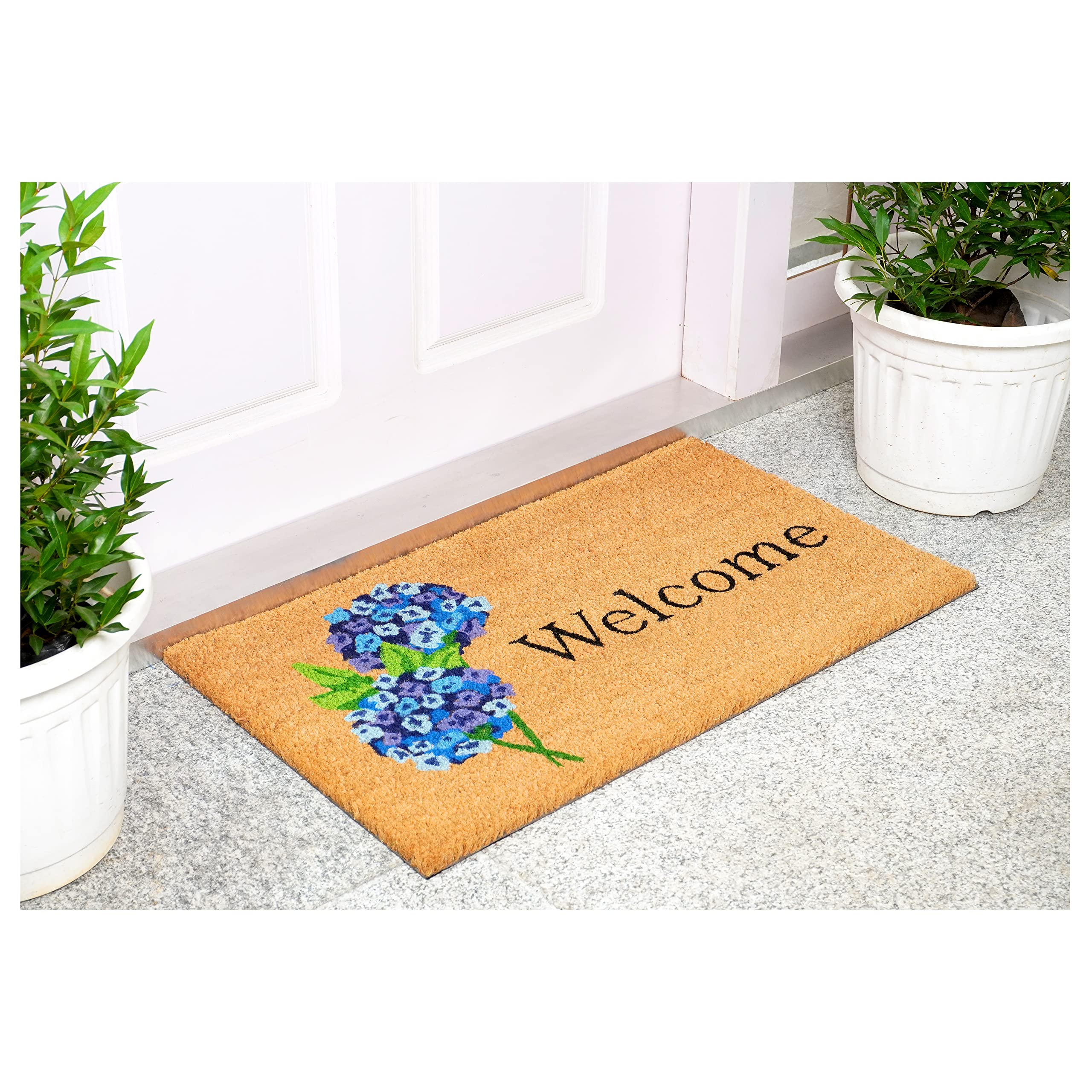 Calloway Mills Hydrangea Welcome Doormat close up of coir fibers that scrub dirt