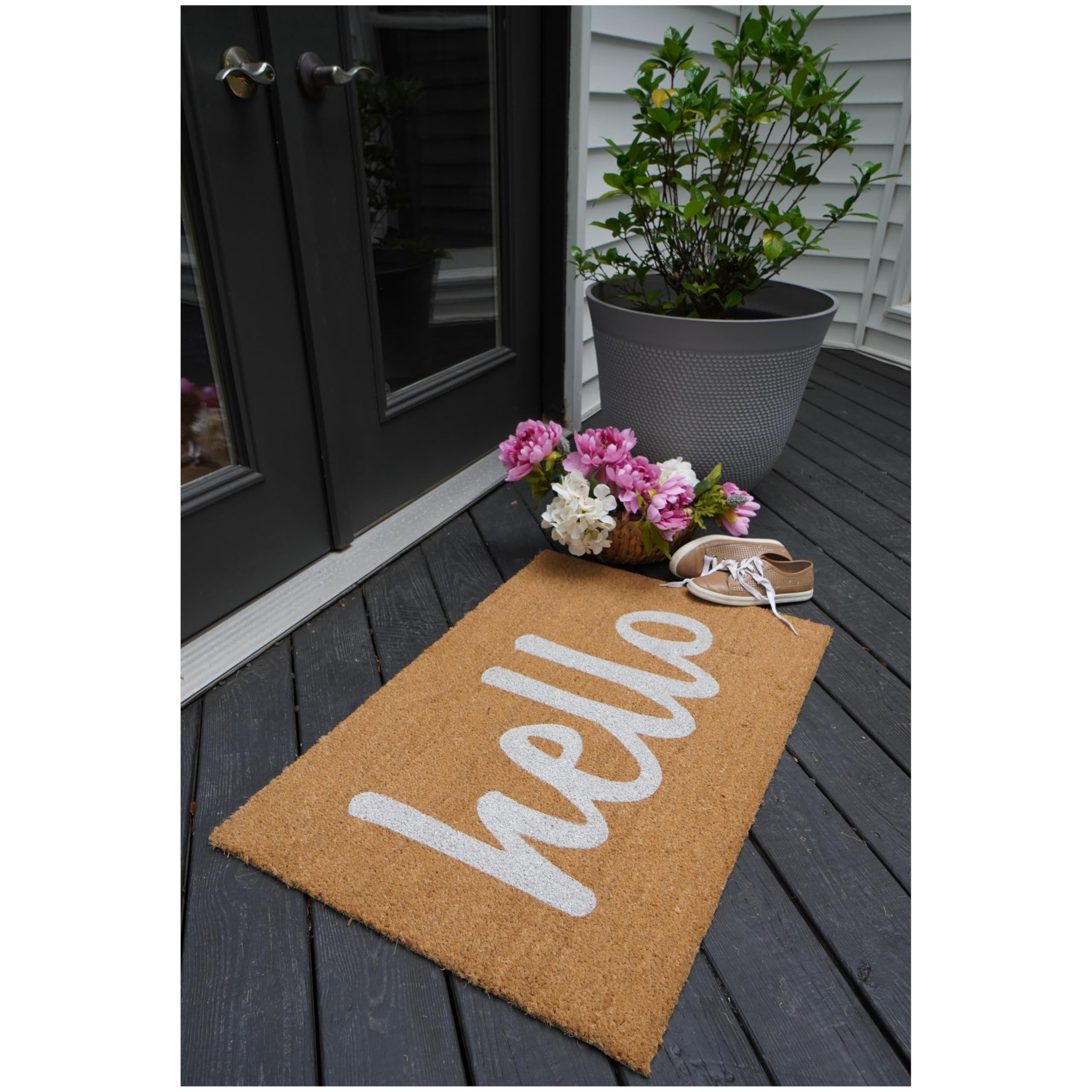 Calloway Mills Script Hello Doormat gift-ready presentation appeals as a practical housewarming gift