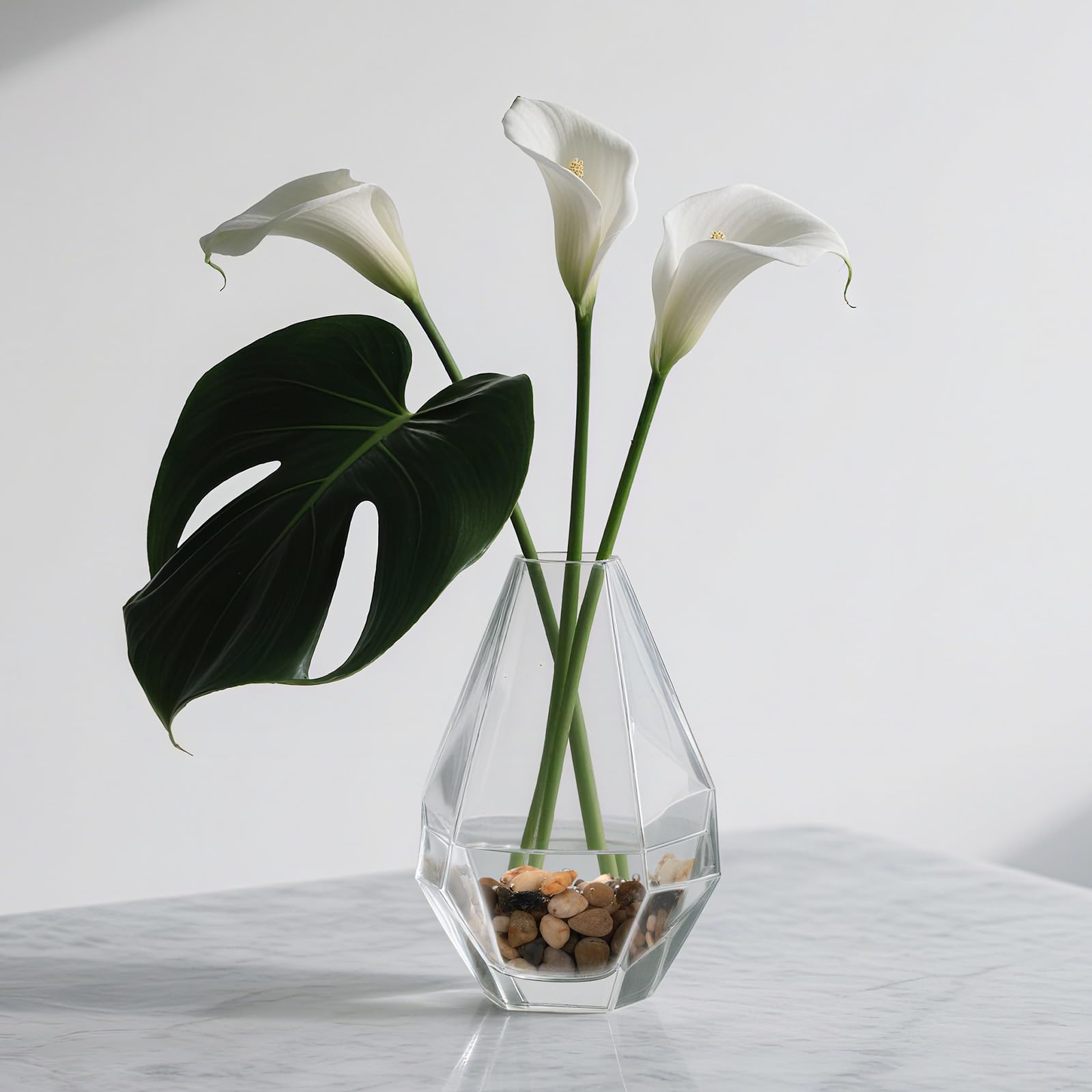 Calofulston vase decorative gravel adds stylish texture to arrangements.