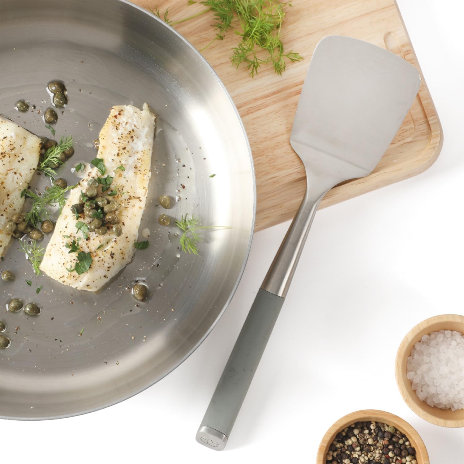 Calphalon Edge dishwasher-safe design for easy cleaning after cooking