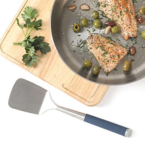 Calphalon Edge turner with non-slip handle for secure flipping