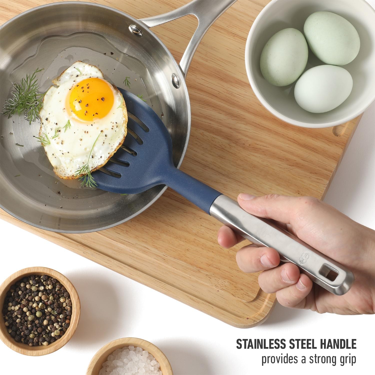 Calphalon Prime handles thick chowders with sturdy support