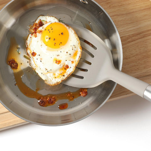 Turner serving delicate foods with confidence using Calphalon Prime