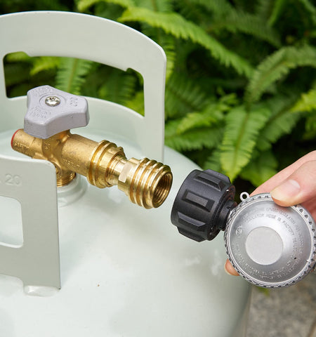 CALPOSE POL to QCC1 adapter, in-use with grill, easy quick-connect for reliable flow
