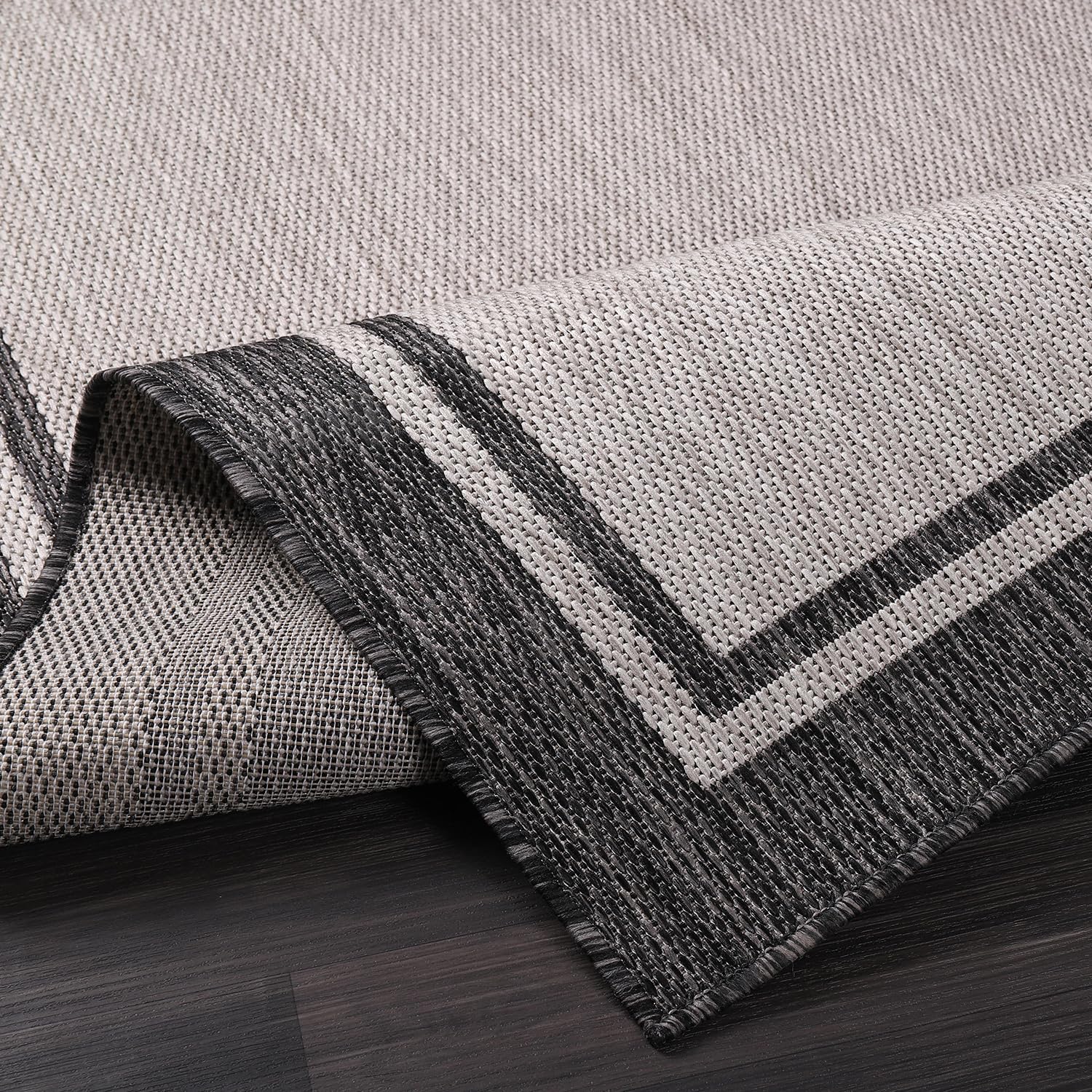 CAMILSON kitchen and hallway mat in grey complements modern interiors