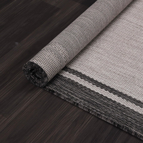 CAMILSON stain resistant polypropylene rug resists dirt and dust buildup