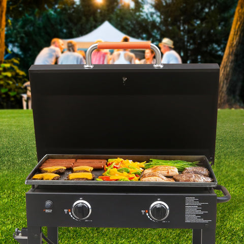 Candana hinged lid easy-open design doubles as wind guard for steady heat
