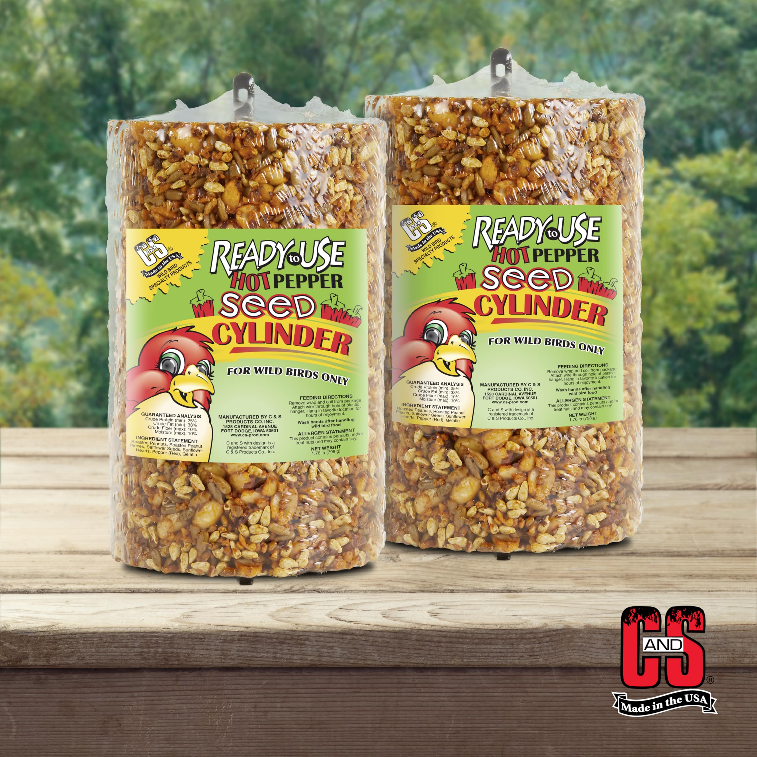C&S hot pepper deterrent formula may deter squirrels while inviting birds.