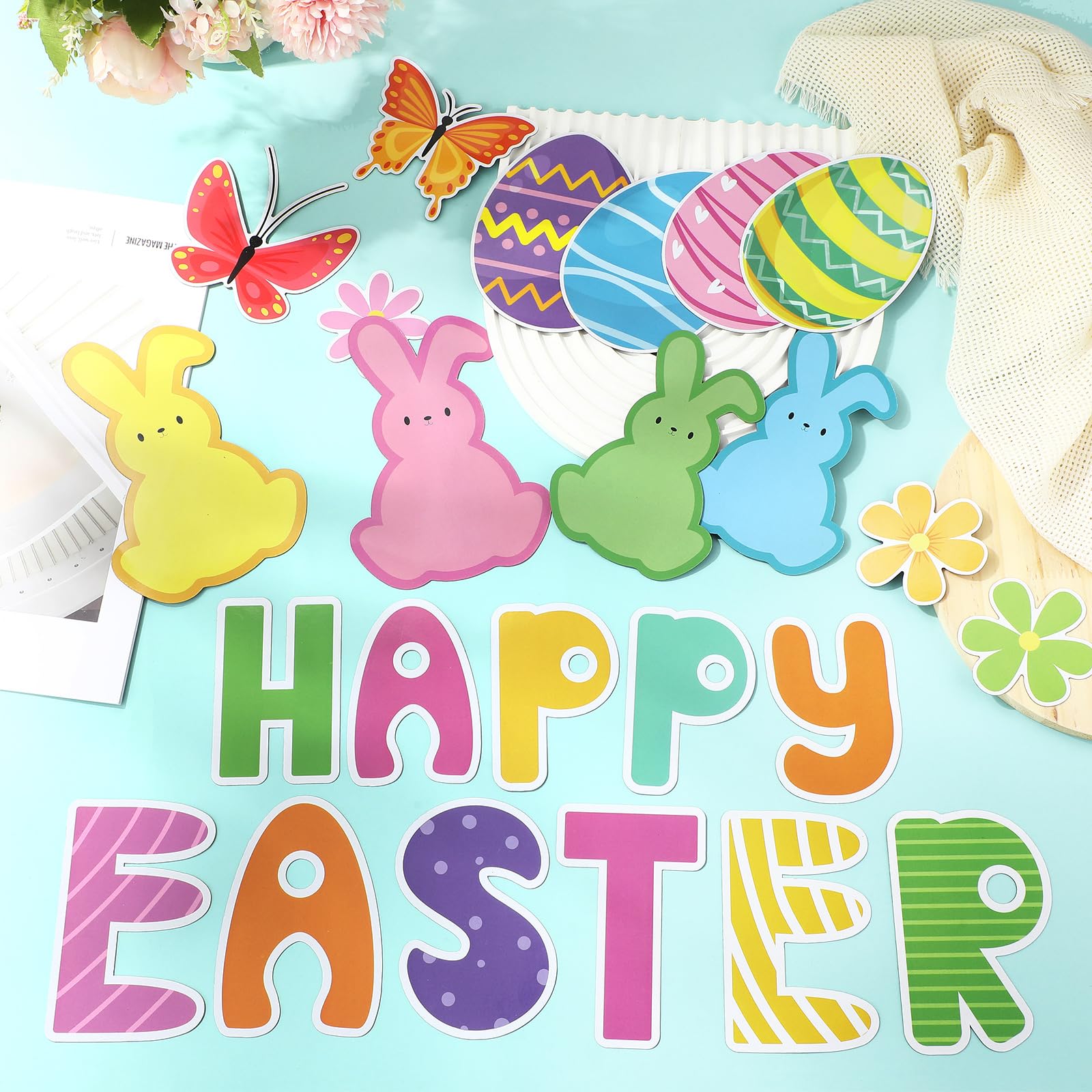 Capoda Easter magnets on metal whiteboards offer quick festive reminders.