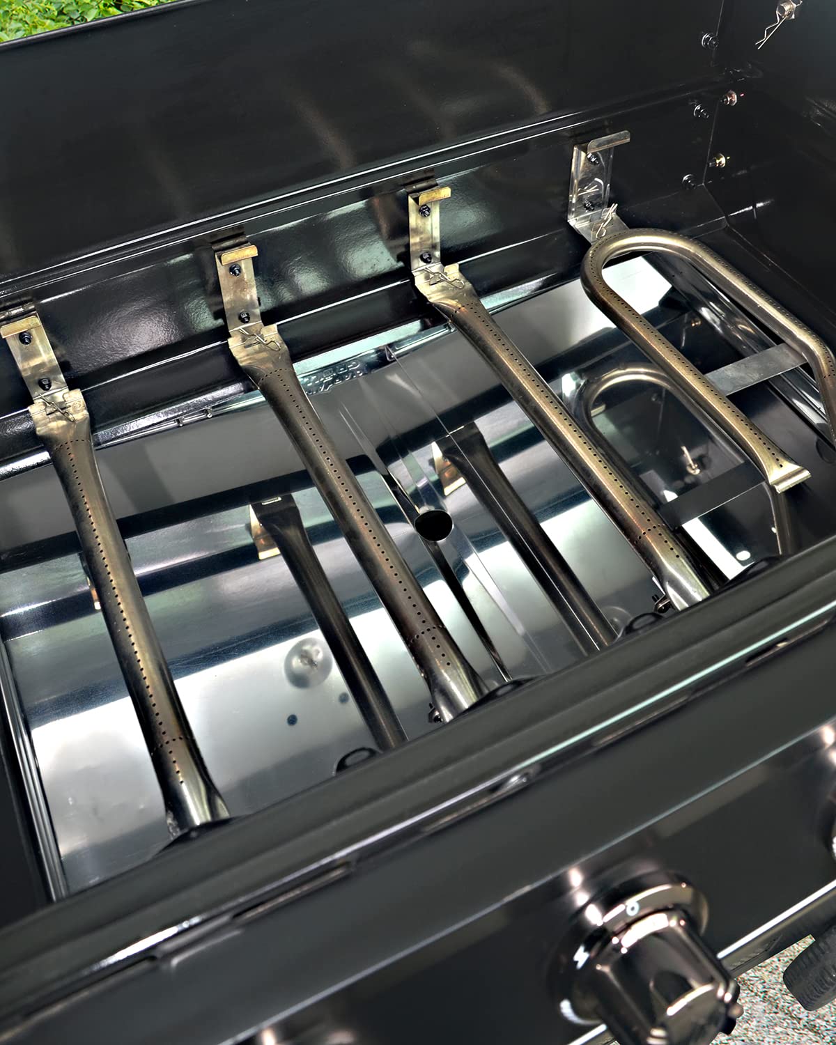 CaptainGrill three-piece assembly is quick to install