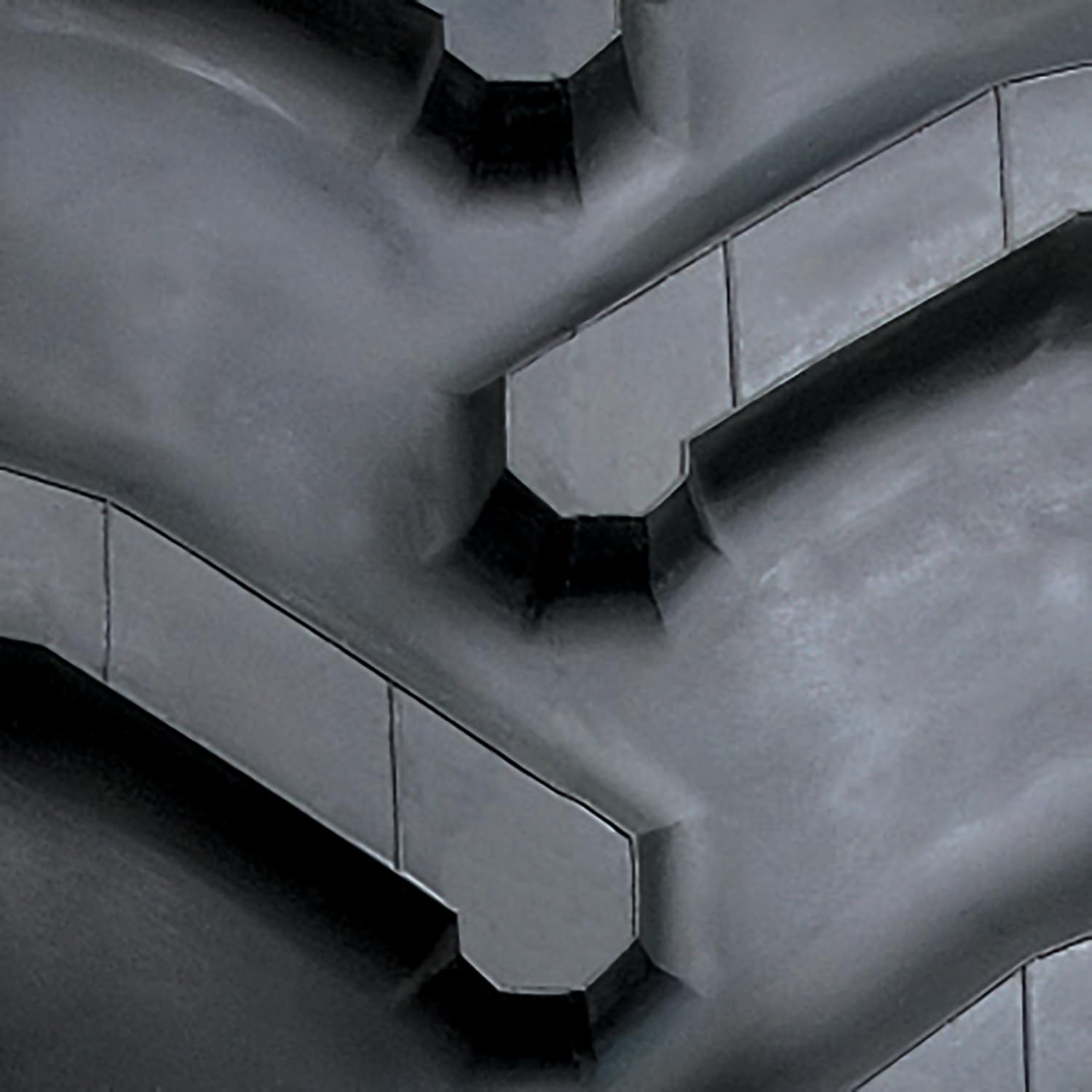 Carlisle Farm Specialist R-1 sidewall detail shows puncture resistance