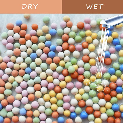 CARURBODY Ceramsite features honeycomb micropores that hold water for slow release.