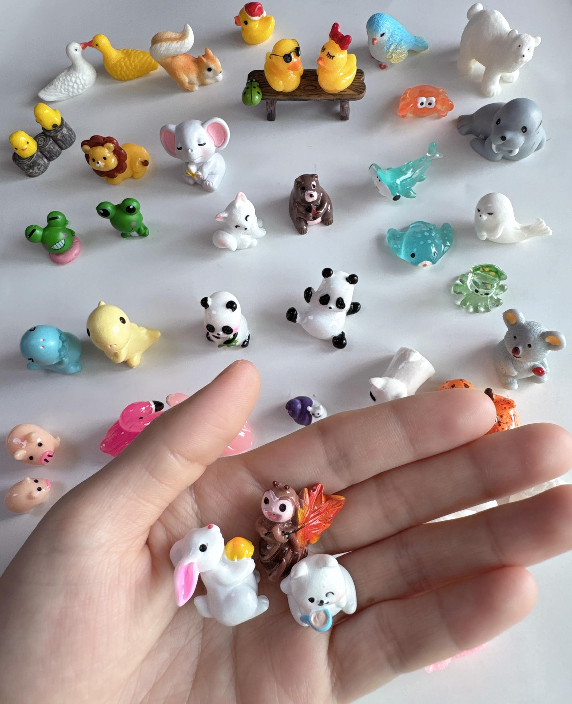 CasaTena DIY micro garden terrarium figures for creative plant displays.