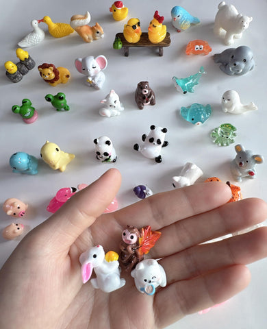 CasaTena DIY micro garden terrarium figures for creative plant displays.