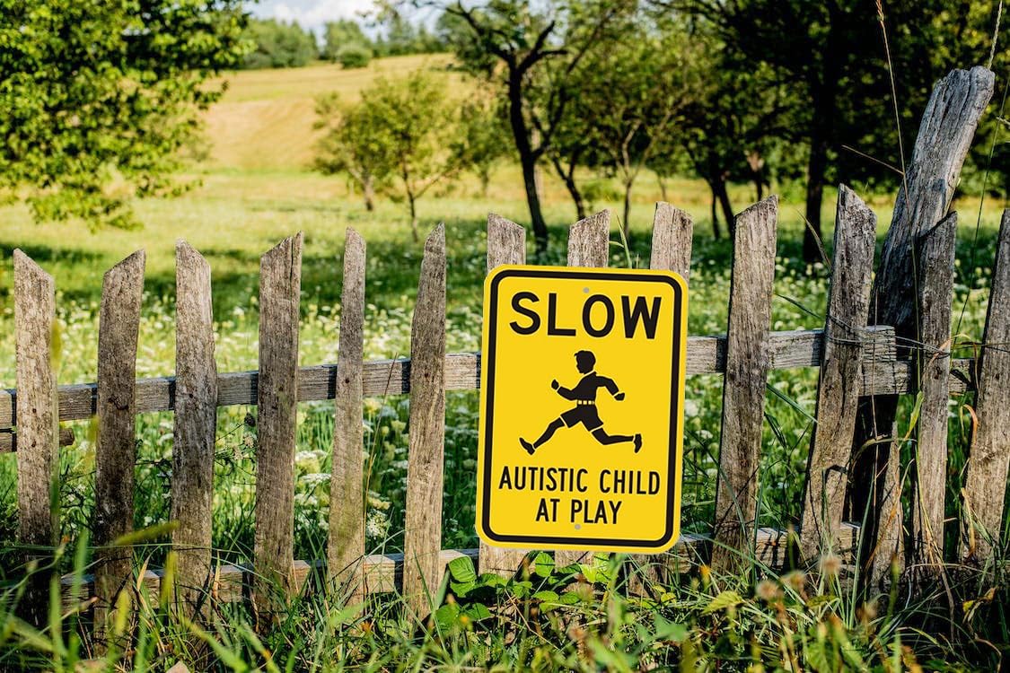 CCPARTON indoor outdoor sign suitable for entrances and driveways